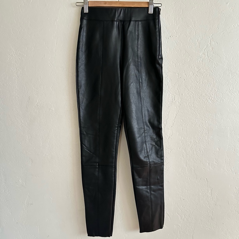 Topshop Black Vegan Faux Leather Pants Size 2 Office Edgy Chic Bikercore